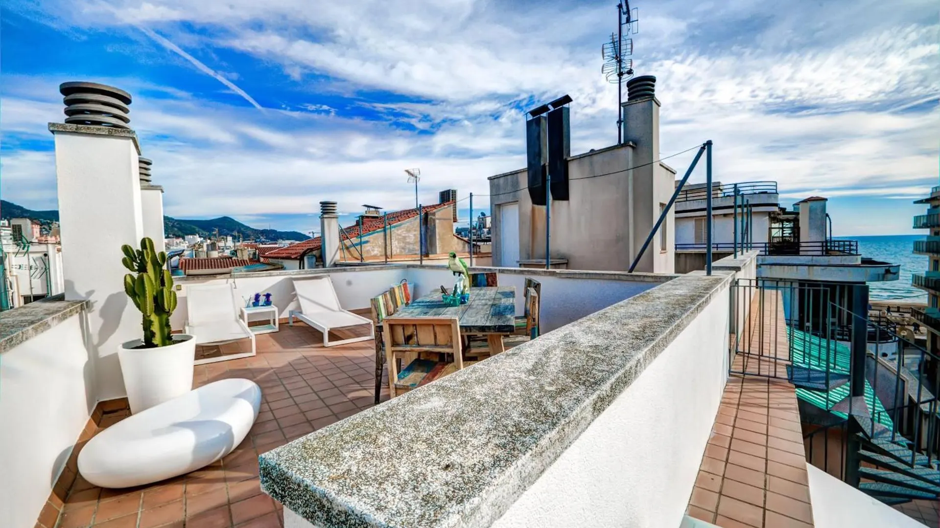 Beachstyle Penthouse By Hello Homes Sitges 0*,  España